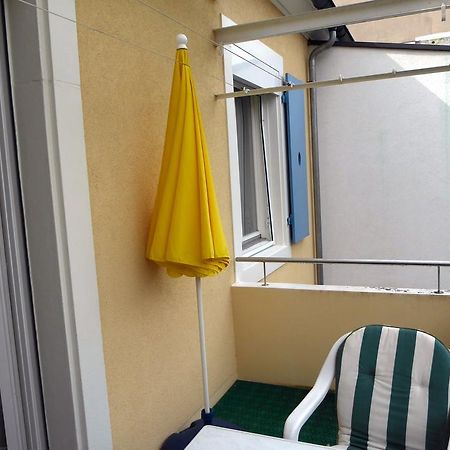 B&B Schlettstadterstrasse Bazel Buitenkant foto