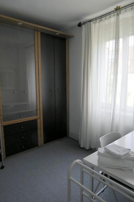 B&B Schlettstadterstrasse Bazel Buitenkant foto