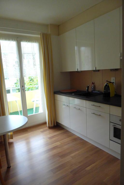 B&B Schlettstadterstrasse Bazel Buitenkant foto