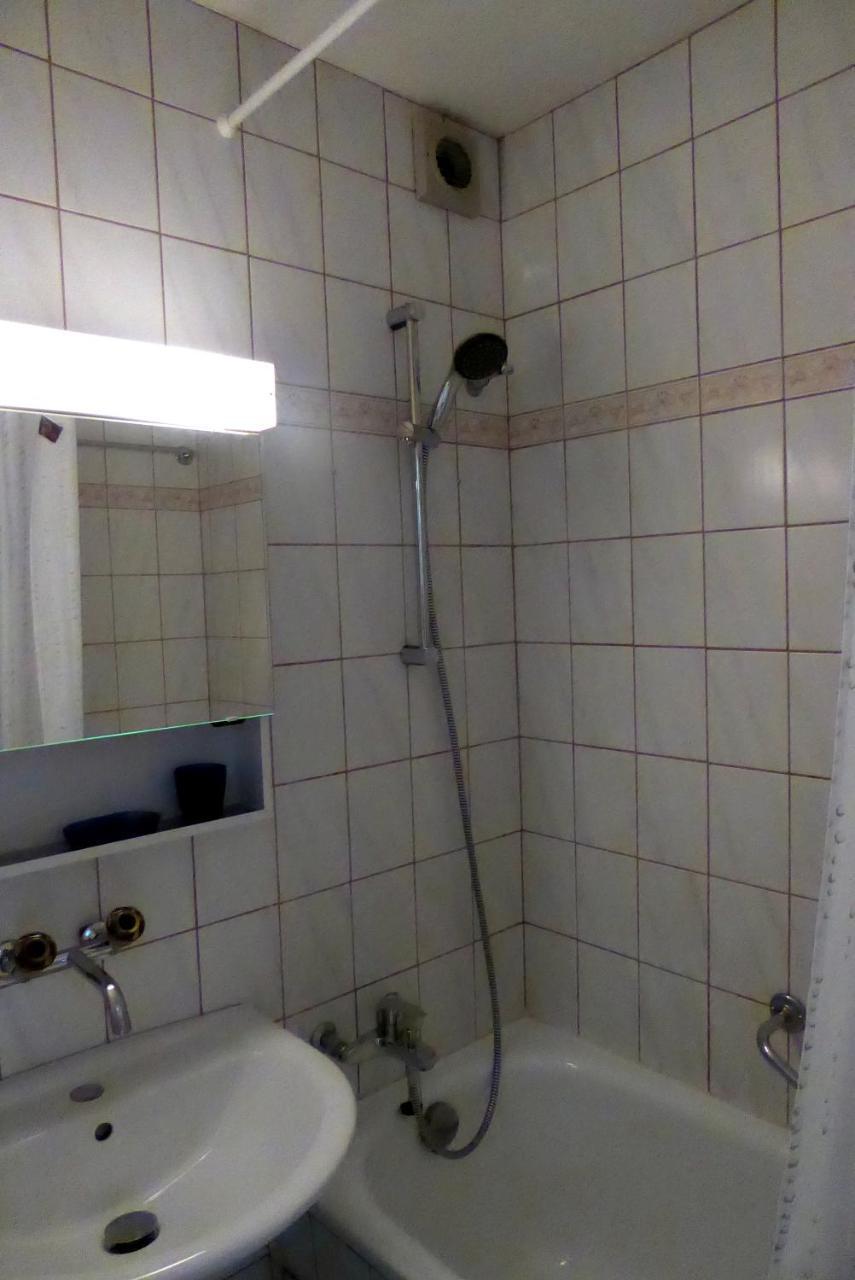 B&B Schlettstadterstrasse Bazel Buitenkant foto